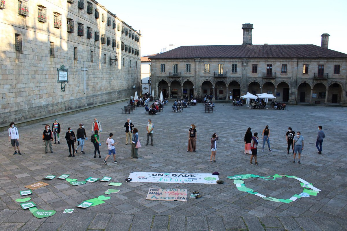 greenpeace_gal's tweet photo. En #Compostela tamén estivemos a reclamar unha #TransformacionXusta. A crise climática tamén é unha crise.
#TransformacionJusta #XuntasPoloClima https://t.co/bqPFY5ujc0
