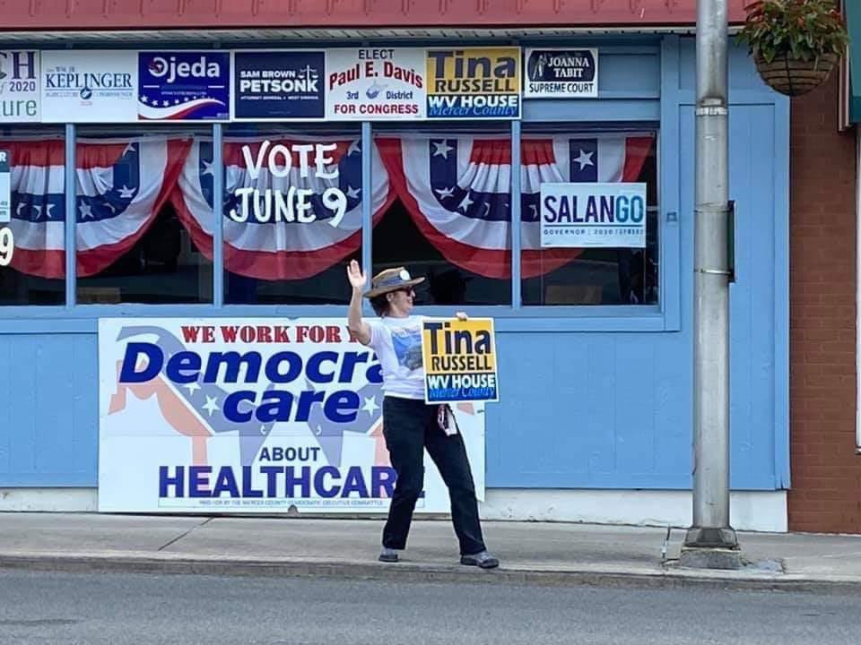 MercerWVDems's tweet photo. Come join us at 1109 Mercer St on June 8th and 9th to wave signs for local Democratic candidates from 9am to 6pm. Help support our candidates and have fun with local Democrats! https://t.co/ARRruEKohy