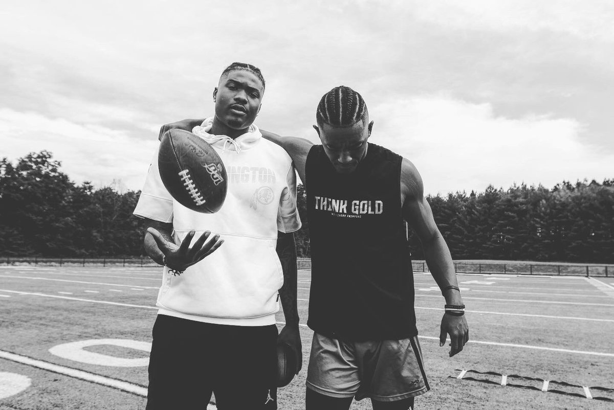 Thinkgoldmedia's tweet photo. We’re more than just some athletes.
#ThinkGold #Goldenmindset #BlackandProud #BlackandPowerful https://t.co/a3czr2tAvG