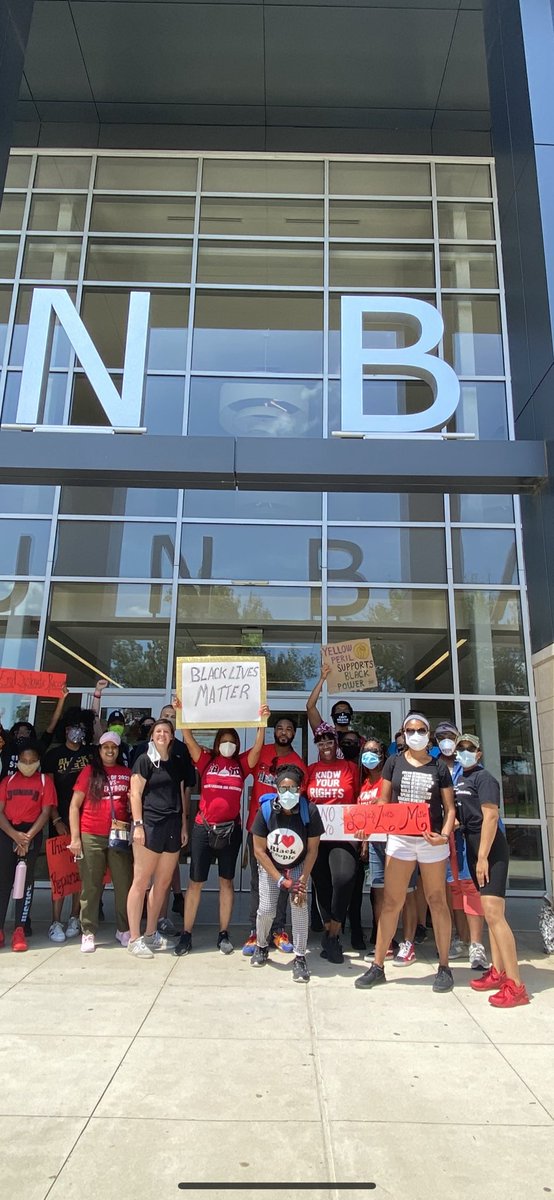 DunbarHSDC's tweet photo. #DunbarStrong 💪🏾. #EverydayAtDunbar #BlackLivesMatter https://t.co/1Jt1ULV8Fz
