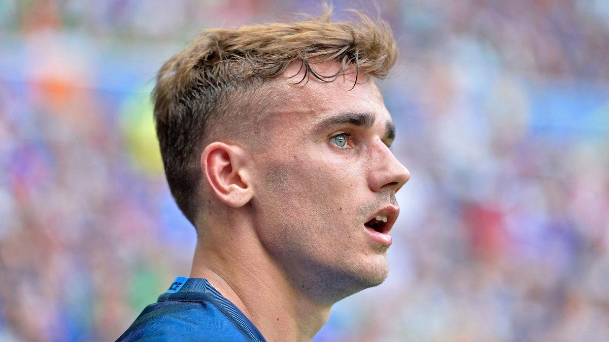 Betclic's tweet image. Les moments les plus tristes du sport français #KohLanta