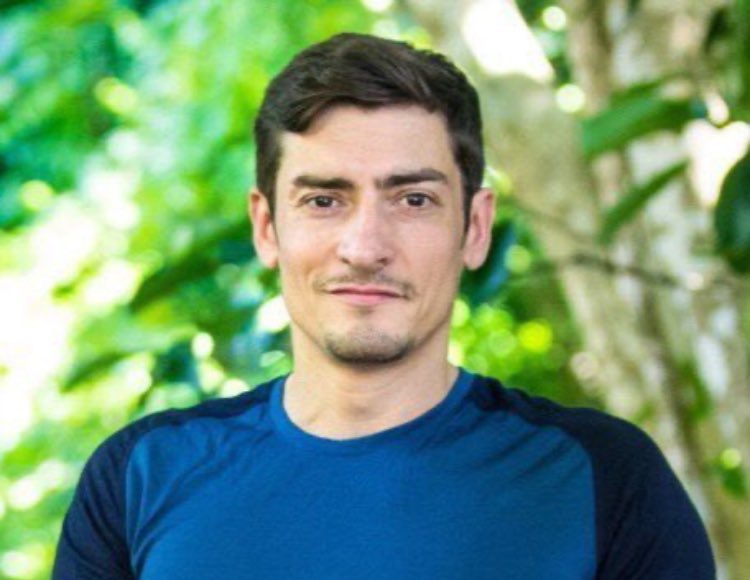 punnshiik's tweet photo. Ces sportifs qui ont tout gagné sauf le trophée qui leur était destiné #KohLanta2020 https://t.co/DyvpwzDgtp
