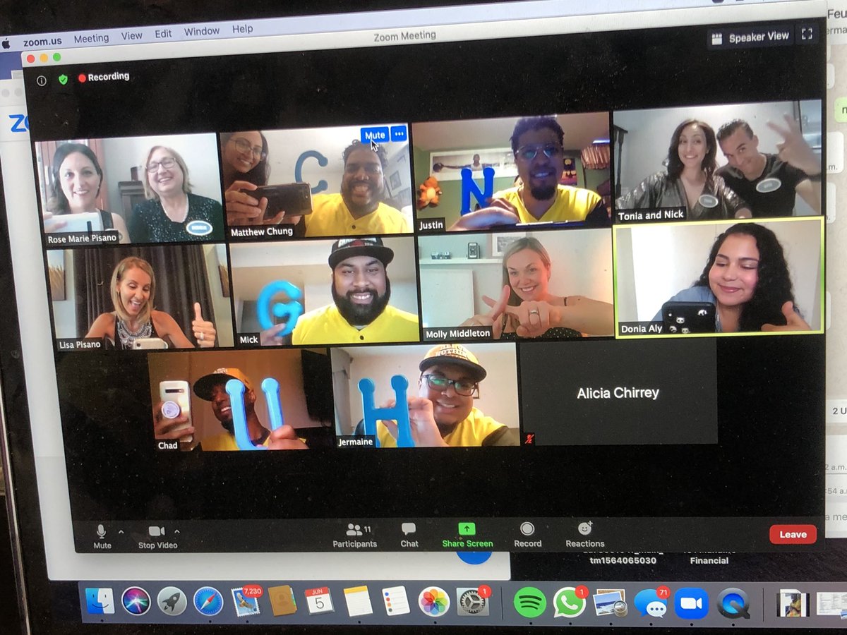 MatthewChung25's tweet image. Today our family had the utmost pleasure in our final audition for @FamilyFeudCa via Zoom. It’s been a childhood dream to get our family on the show and If YOU like to see us on stage with @gerrydee please retweet and tag with your support! #ChungAnswer #ChungFamily #TvHostDream