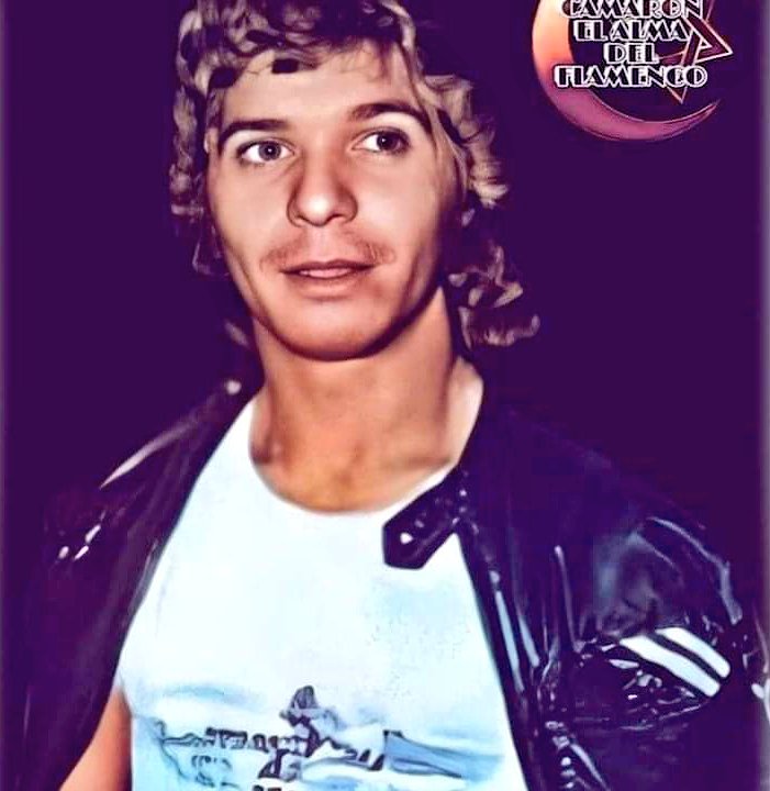 Viva el mas grandes que xulo nuestro maestro gitano puro 
Me encanta esta foto #camaroner@s abrazooo....!!