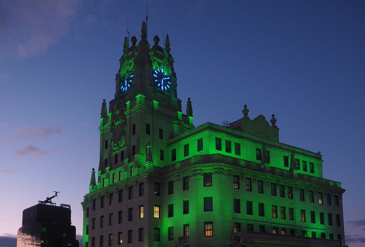 La tecnología cuida del lugar donde todo es posible 🌎. 

En Telefónica estamos #ConectadosConElPlaneta y hoy vestimos de verde nuestra madrileña sede para celebrar el #DíaMundialDelMedioambiente.