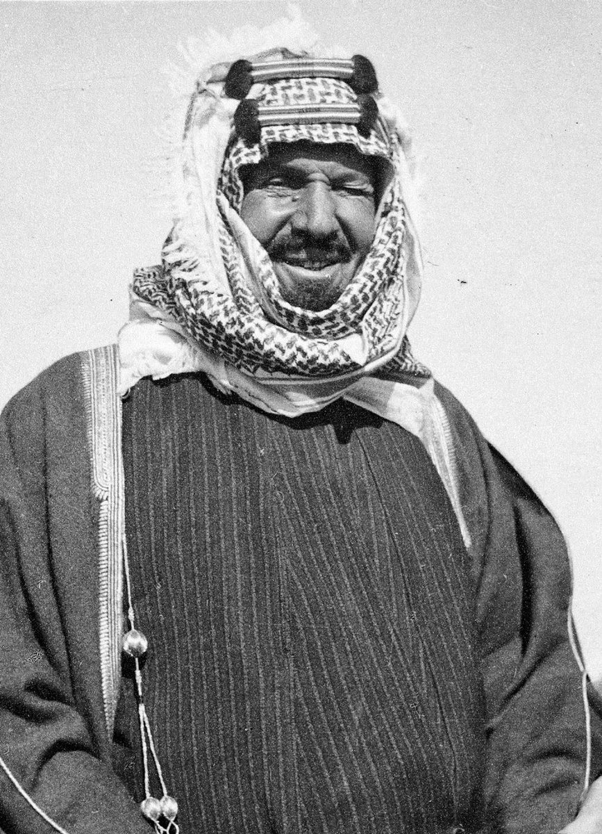 عدوكم قدامكم
لا بد من علمٍ يصير
"
إما لهم وإما لكم
عاداتنا نروي الشطير

" 
#الملك_عبدالعزيز

"
قالها قبل #روضة_مهنا