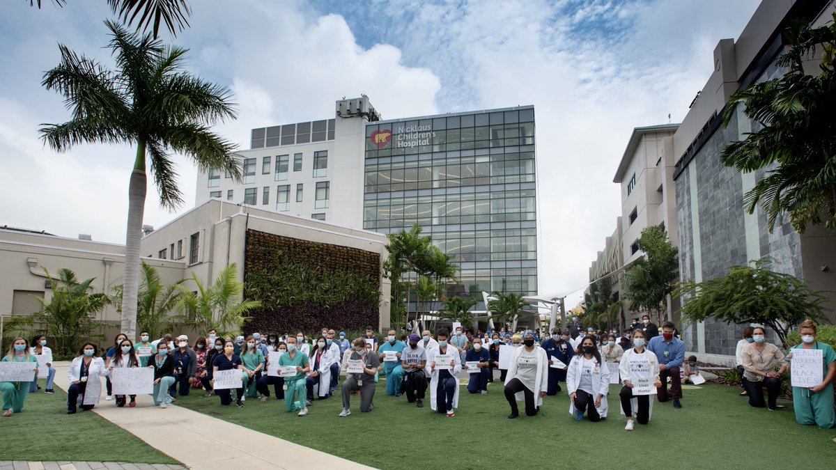 Nicklaus4Kids's tweet photo. Today the Nicklaus Children’s family gathered for 10 minutes of silence in memory of George Floyd and countless others. Our hearts are with those who feel sadness, outrage and frustration. We see you, we hear you, and we are with you. #WhiteCoatsForBlackLives https://t.co/JQcokar9Yg