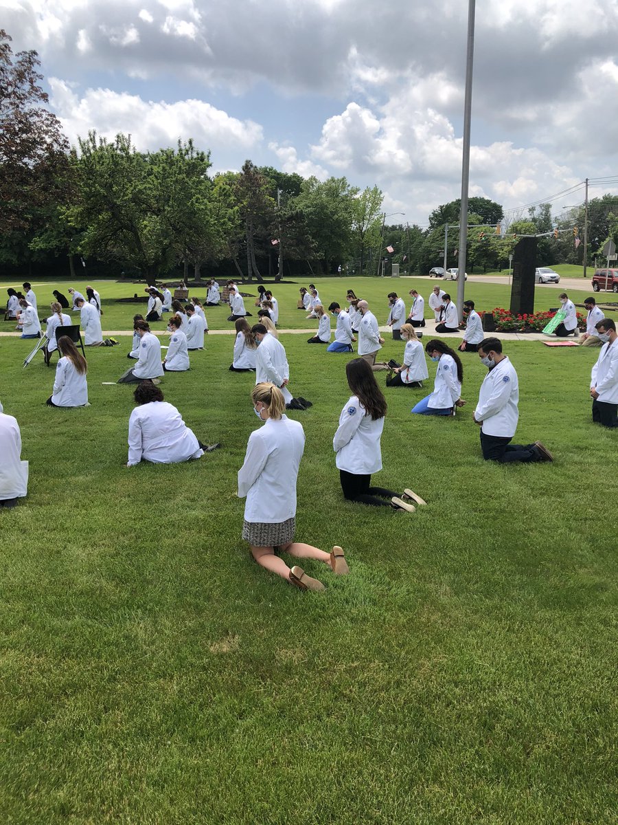 KirsteinDO's tweet image. 8 minutes 46 seconds. @ouhcom #CLE students leading. Racism is a public health emergency. #WhiteCoatsForBlackLives