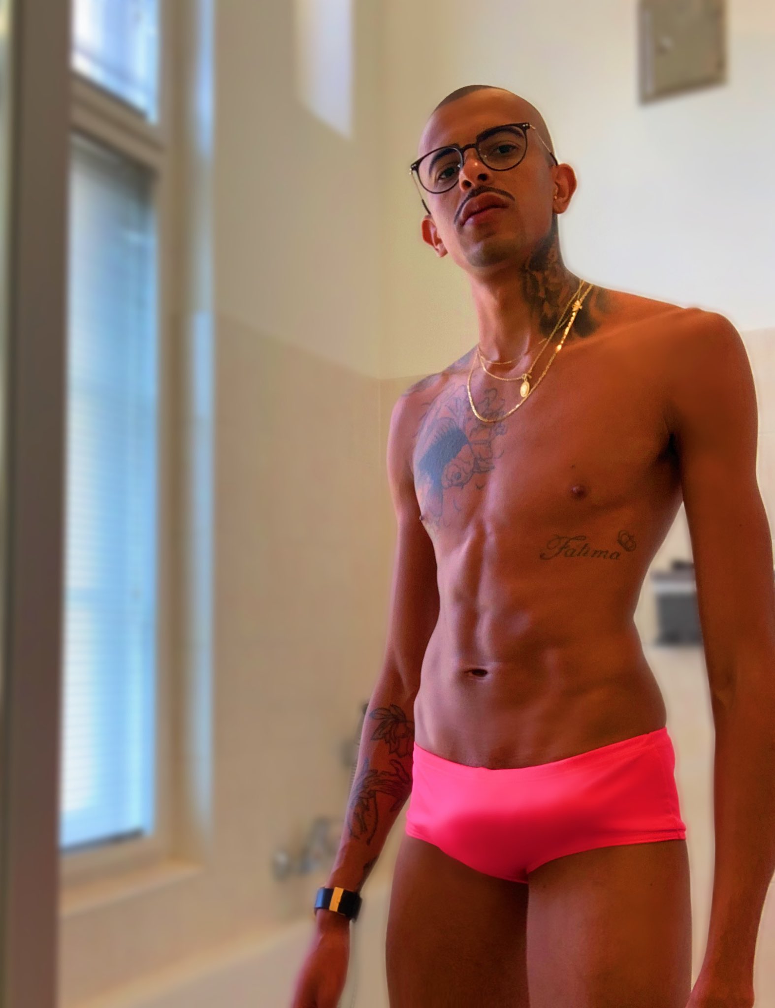TW Pornstars - 2 pic. Eduardo Picasso OFC 🇩🇪. Twitter. Pink is the new  black 🌸. 8:38 PM - 5 Jun 2020