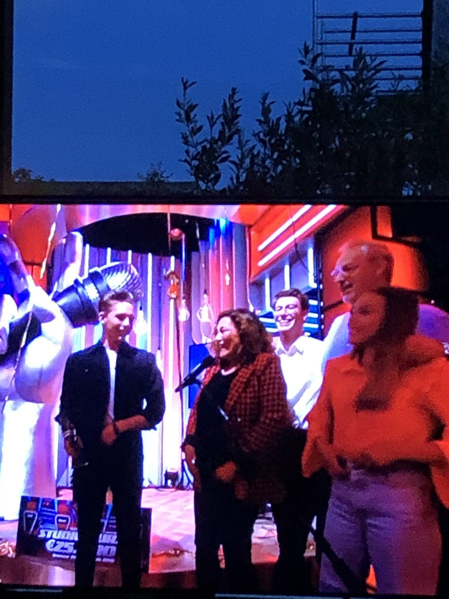 #muziekknappe oud-leerling DAX finalewinnaar <a href="/thevoicekids/">The Voice Kids</a> #trots op zijn #talenten #passie en #doorzettingsvermogen