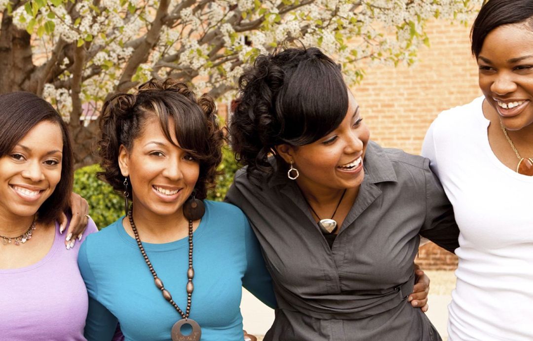 SavvyLivingHome's tweet photo. Miss spending time with your friends? We get it...us too! So, we've put together a list of fun *virtual* activities you can do with friends from the comfort of your own home. Link: https://t.co/uWGjIOQibQ
#savvylivinghome
#staysafe
#paintandsip
#spaday https://t.co/0ikXAZ5blv