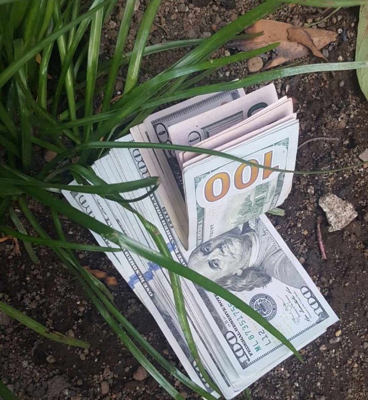 karimdyoyo's tweet photo. Ou ta tonbe sou on kob konsa bor on PERISTIL on jour dimanch pandan wap sot legliz.

kisaw tap fè?🤔🤨#Like #retweet  #comments https://t.co/HNTwaKnM6V