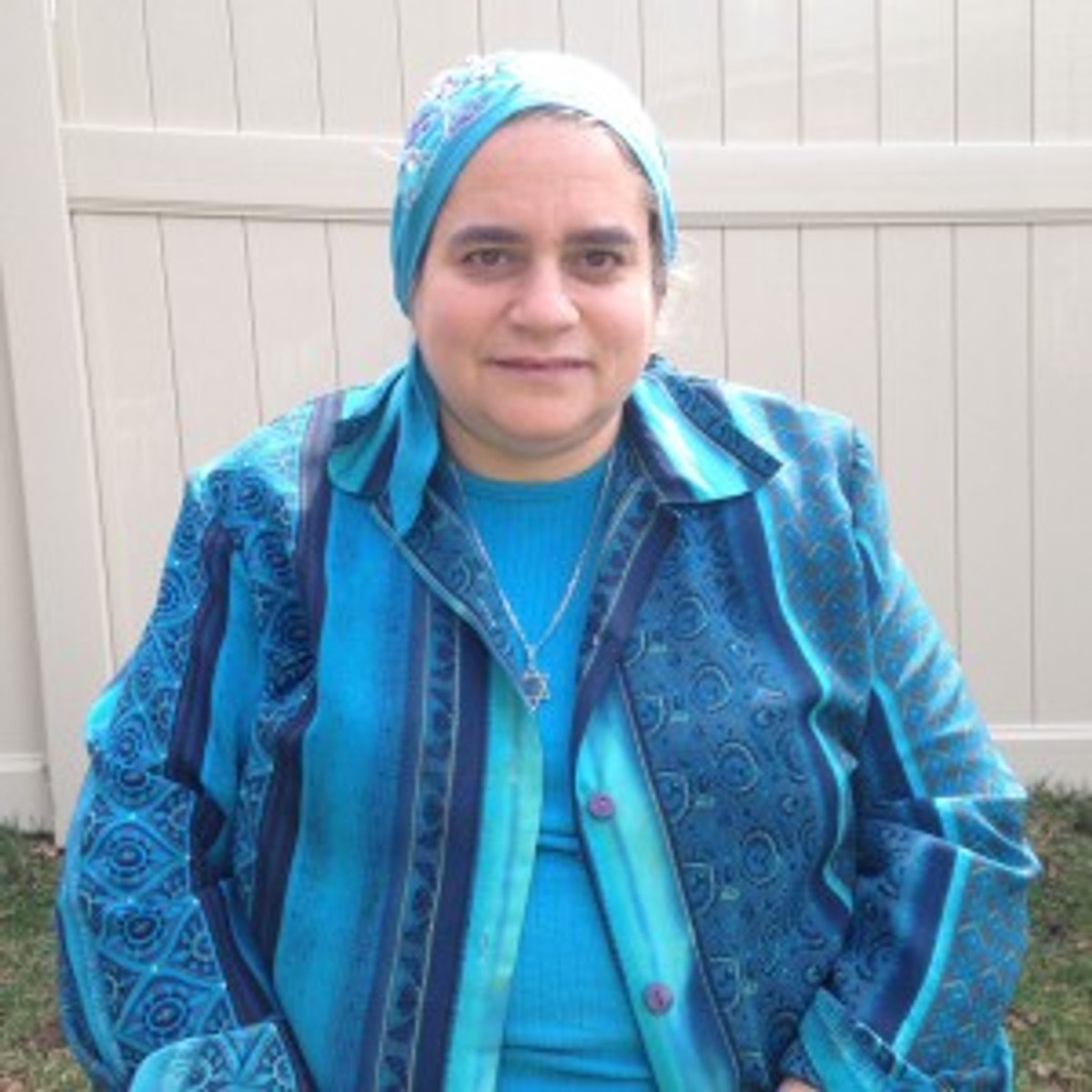 Batya Shemesh attended Chinese herbology, reflexology, iridology, and essential oils.

With God's help, she incorporated her previous knowledge of vitamins and herbs so that she could aid a lot more people. 

Visit her website at authorbatya.com for more.