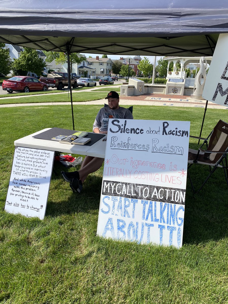 nixy1723's tweet photo. My brother set this up in the middle of smalltown Minster, and I respect him for it. Best place for the cause? Probably not. But always good to have a conversation about it, which is his goal. Starts somewhere.  #RespectAndLoveForAll https://t.co/44abzOyVjN