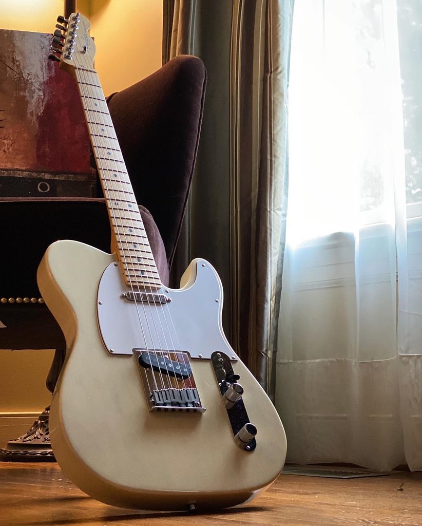 Rainy day here but that’s ok... Fender American Standard Telecaster.

#fender #fendertelecaster #tele #telecaster #fendergram #fendersofinstagram #fenderplayer #fenderguitars #fenderguitarist #guitarstagram #guitar #guitarist #guitarista #guitarra #guitaroftheday #lollarpickups