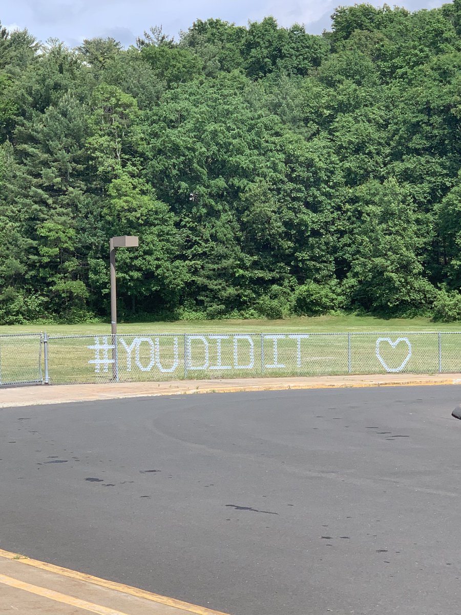 An amazing (and socially distant!) reverse parade send-off for our 4th graders as they finish their time at RBS and head to 5th grade at TBS! We will miss you! #thisisavon <a href="/BrookRoaring/">Roaring Brook School</a> <a href="/DrBLHC/">AvonSuper</a>