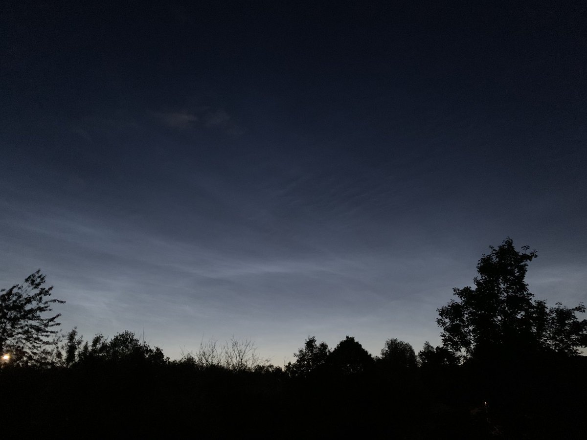 JoTipson's tweet photo. First #noctilucent clouds I’ve seen this summer, 03:30 BST latitude 51.4N. https://t.co/aE2vsC8Fon