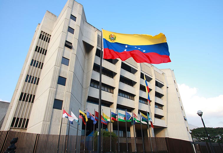 Sala Constitucional del TSJ declaró la omisión inconstitucional de la AN en desacato en la designación de los integrantes del CNE facebook.com/notes/tribunal…