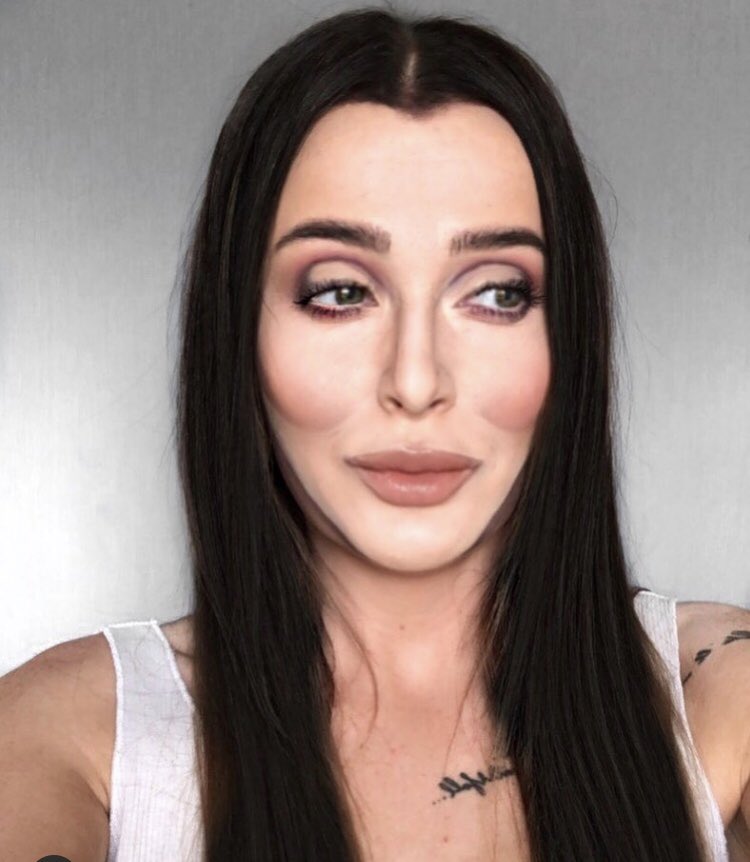 All I need is one right person to see my work, so my career can take off rocket style 🚀 
Universe, please send me the recognition I need👏🏼😩 #sfxmakeup #illusionmakeup #celebmakeup #celebrity #cher #robinwilliams #viral