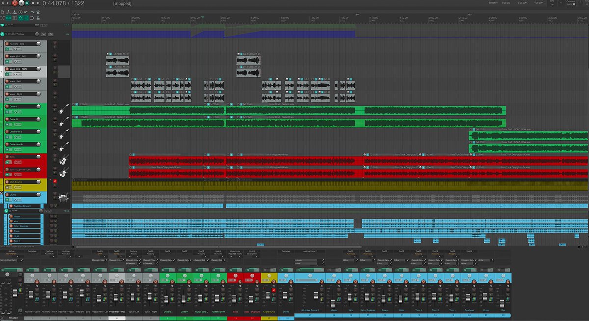 FallenTemples's tweet image. Lockdown track coming imminently! It's so big, I cry every time I hear it...but, what could it be?! 🤷‍♂️🤷 #LockdownSessions #Remoterecording #RiffandGroove