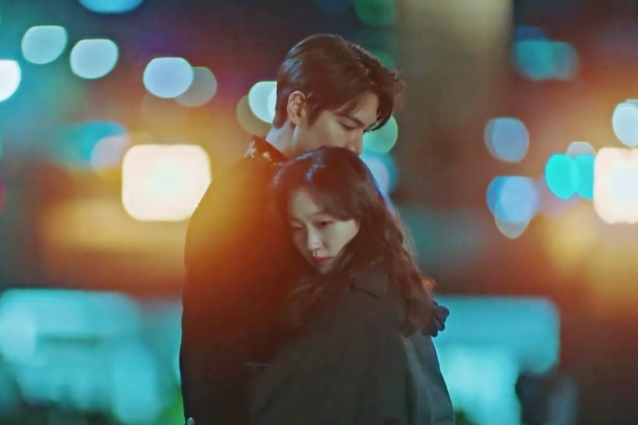 soompi's tweet photo. "#TheKingEternalMonarch" Heads Into Final 2 Episodes On Slight Dip In Ratings https://t.co/R2F0C1IfJd https://t.co/rz4axDO8ym