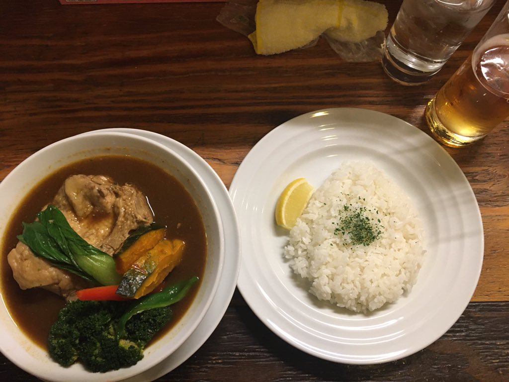 daisuke_saigusa's tweet photo. 去年12月に食したサボイとパンチのスープカレー。近所に欲しい。
#札幌 #スープカレー https://t.co/fbIvfh13BT
