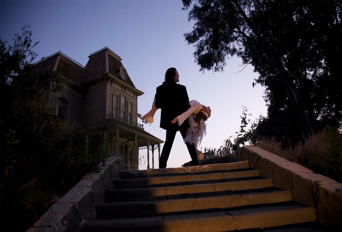 Robert Sexton (@hollywoodasylum) on Twitter photo Today is our 10 year wedding anniversary. It went by fast and couldn't ask for a better partner in life and love. Smooches Suzi Hale <a href="/lastlooksbysuzi/">Suzi Hale</a>
1st/only wedding @ #ThePsychoHouse #BatesMotel Wedding dance, “For Crying Out Loud.” by 
<a href="/RealMeatLoaf/">Meat Loaf</a> Pic: @jimsheaphotography Today is our 10 year wedding anniversary. It went by fast and couldn't ask for a better partner in life and love. Smooches Suzi Hale <a href="/lastlooksbysuzi/">Suzi Hale</a>
1st/only wedding @ #ThePsychoHouse #BatesMotel Wedding dance, “For Crying Out Loud.” by 
<a href="/RealMeatLoaf/">Meat Loaf</a> Pic: @jimsheaphotography