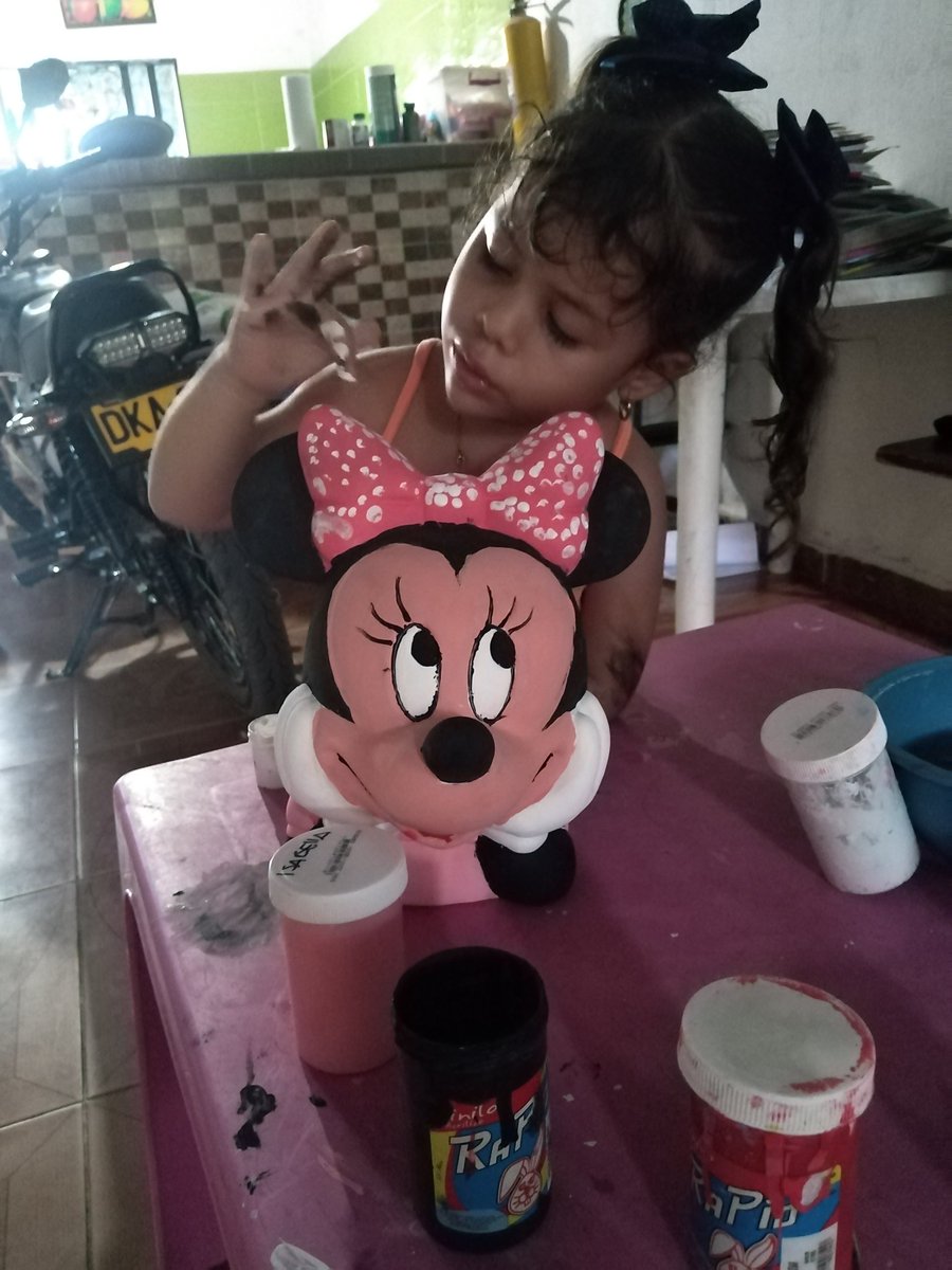 CartagenaGeny's tweet photo. Que orgullosa me siento de ti princesa de mi corazón, mamitas creativas igual que su mami 😍😍😍 https://t.co/Kq6BUqwvmD