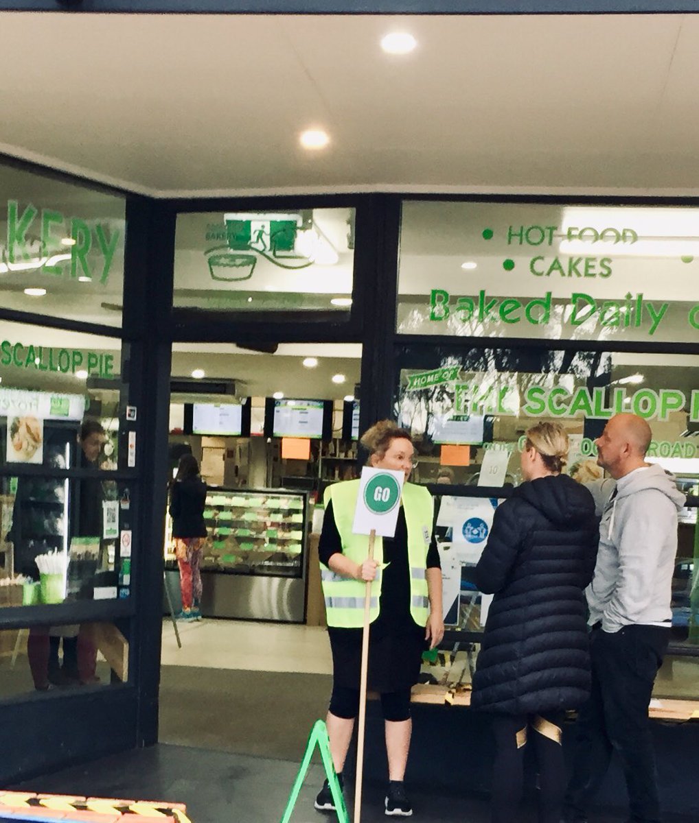 Lollipop Lady on ‘Door Patrol’ #ApolloBay Bakery #ScallopPies