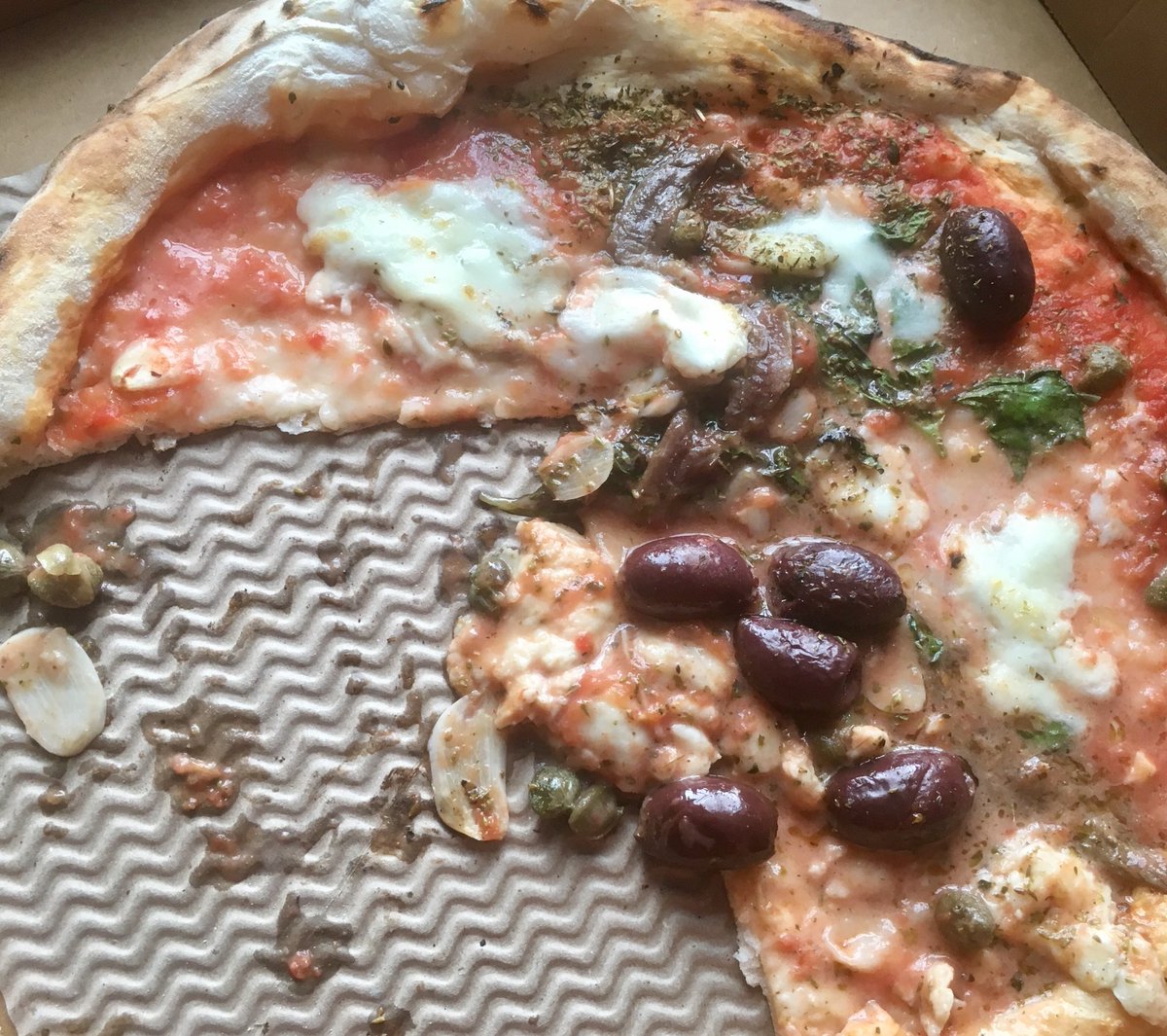 Jonathan_Phang's tweet photo. Absolutely revolting pizza from @FrancoMancaPizz Chiswick via @Deliveroo Undercooked soggy inedible mess #expensivemistake #binned #neveragain #pizzadisaster https://t.co/VCTWrn4zRx