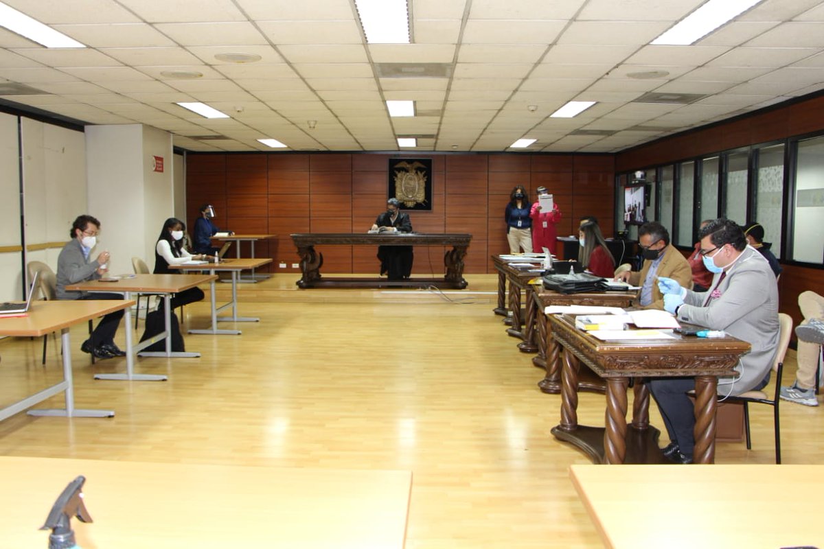 FiscaliaEcuador's tweet photo. #AHORA | Con la presencia de la fiscal general @DianaSalazarM2, en @CorteNacional se instala audiencia de formulación de cargos contra asambleísta Daniel M., el director general del #Secob, Edmundo T. y 4 personas más, detenidas esta madrugada en operativo de la #FuerzaDeTarea https://t.co/GUBVBBAbbF