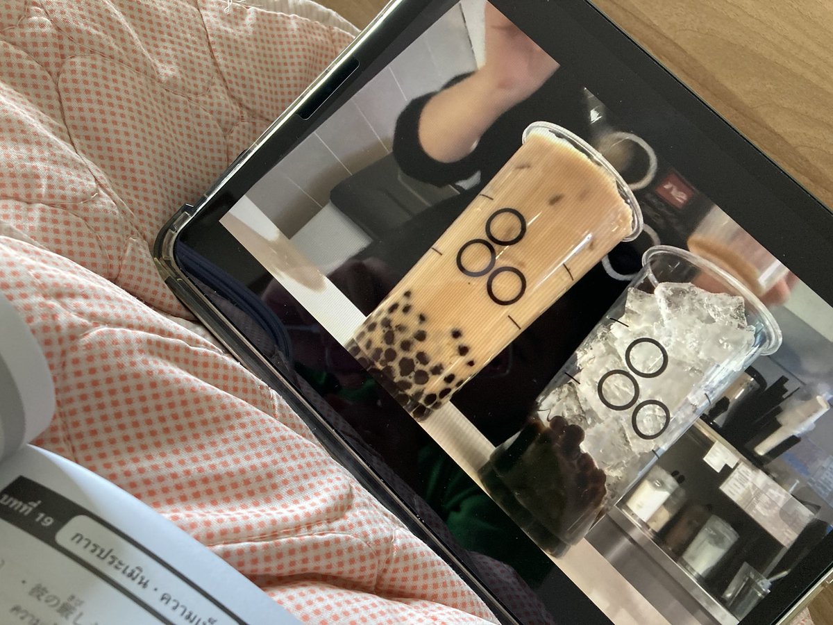 InfinitaSub's tweet photo. <How I Study>
เวลาอ่านหนังสือแอดมินชอบเปิด Youtube ช่อง Coffee vlog ฟังเสียงร้านกาแฟ ฟังเสียงเครื่องบดกาแฟ ฟังเสียงน้ำแข็งกระทบแก้วค่ะ ให้อารมณ์อยู่ร้านกาแฟมาก ๆ (ที่ที่แอดมินทำงานนั่งคาเฟ่นานไม่ได้ค่ะ)
บางท่านอาจจะดู Study with me แต่แอดมินดูไม่ไหวค่ะ เงียบเกิน 555 #howistudy https://t.co/Wh3qgANGhz