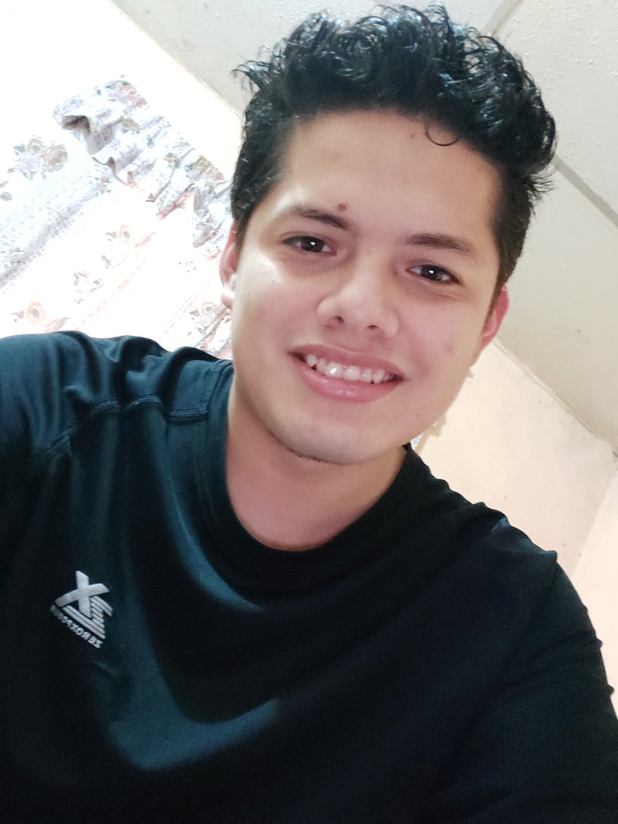 marvin_cuellar's tweet photo. #recienbañadoxD https://t.co/JkvSZgI9sd
