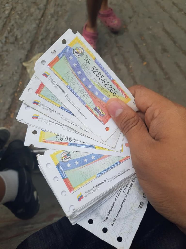 Miguel_Guedez's tweet photo. Con esto podia ir hasta el fin del mundo pero no están preparados para esta conversación #tikes
#Maracaibo #Pasaje #MasNada #Cedulapalpiso https://t.co/TdopW1VwaL