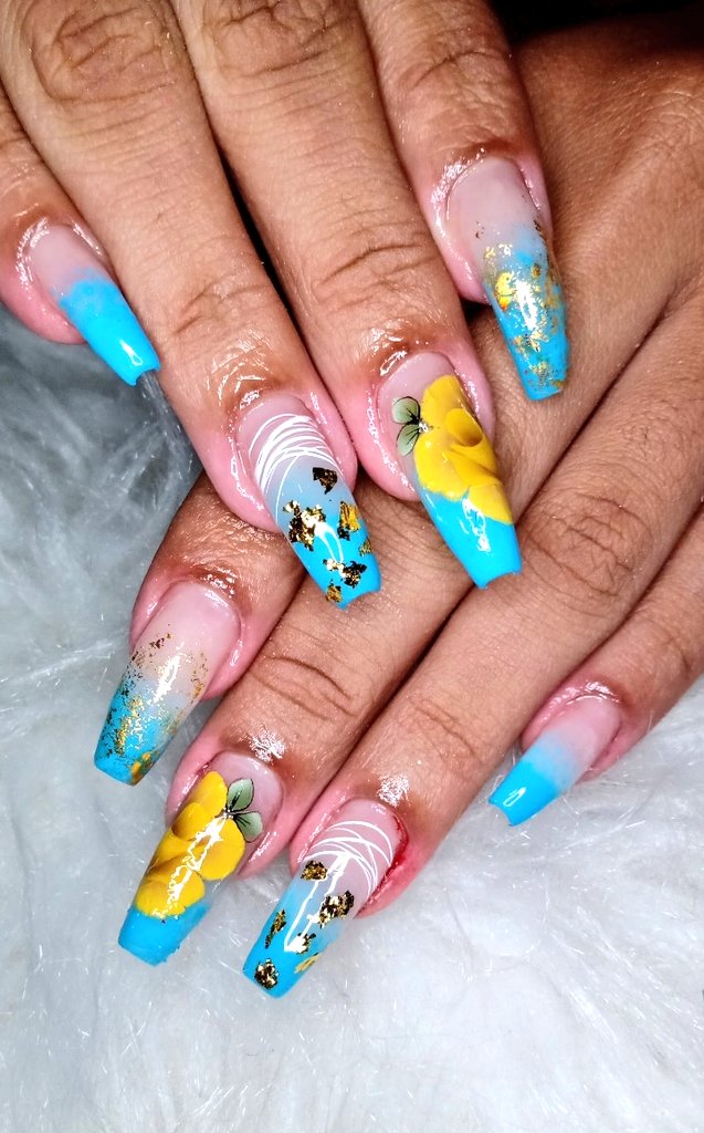 NailsTyelle's tweet photo. Manutenção de acrygel✨ Marcação pelo Whatsapp (21)96556-2040.
.
.
#Acrygel #Alongamentos #Nails #Formatosdeunhas #Formatos #Square #Bailarina #stilletonails #unhasdegel #Unhasperfeita #Blindagem #Bangu #Riodejaneiro #unhasperfeitas #unhasprontas #gelnatips #cutilagemperfeita https://t.co/Botn0QgSkK