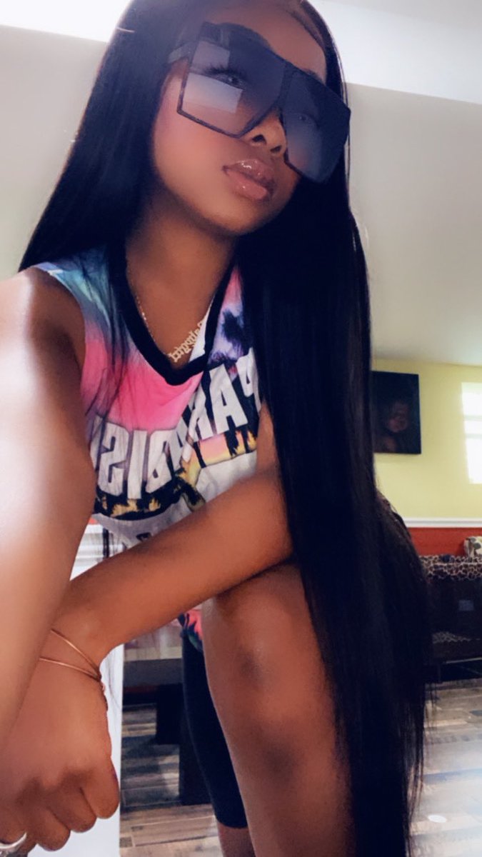 ItsMorgan_ToYou's tweet photo. Real Hot Girl shit π₯΅
.
30β straight frontal wig
.
Wig provided by: Me
.
Installed by : Me
.
Completely sold out of straight , 28β and 30β deepwave and waterwave available
.
#hair #lacewig #whatlace #curls #waterwave #laceunit #chicago #chicagohairstylist #chicagohair #slay https://t.co/8RYOJFHnEH