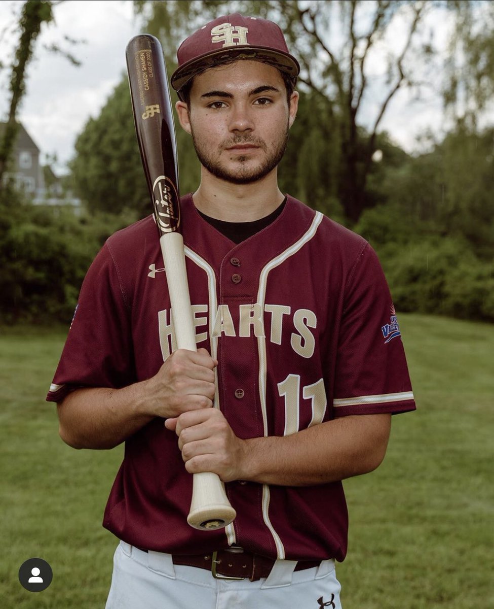 Baseball_Hearts's tweet photo. Thanks #felixmanuelphotos for senior pictures &amp; @TaterBats for Senior gifts #class2020 #HeartsBaseballFamily https://t.co/hdeoUkI3Nw