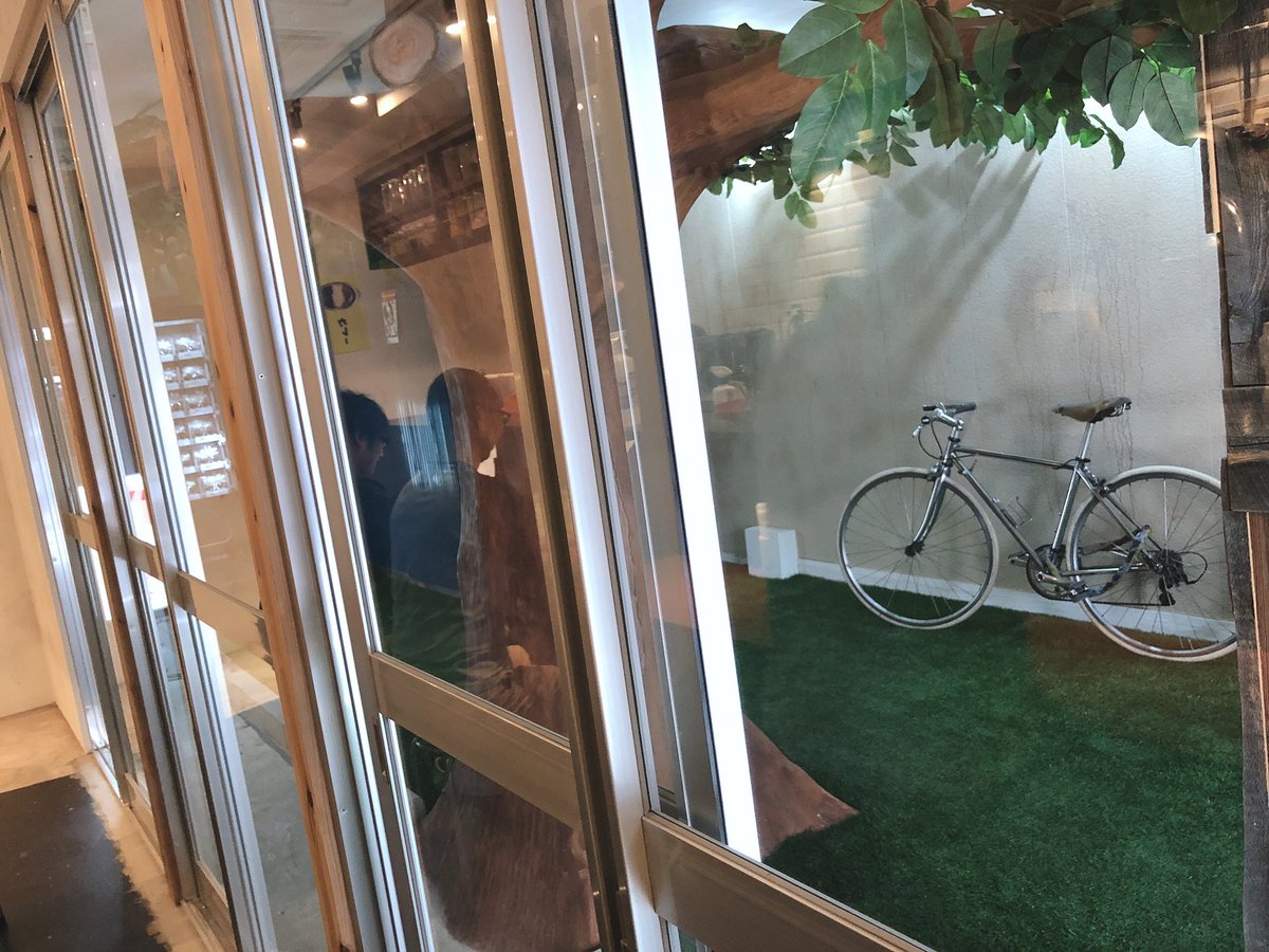 Pupukoo 元cune下北沢に行って来ました ラーメン屋風のカレー屋です カレーはチキンとポーク 限定もあります 2階はアパレルが若干 Tシャツ買いました 冷やしぬいぐるみはとりあえず買っとけ です Cune下北沢 元cune