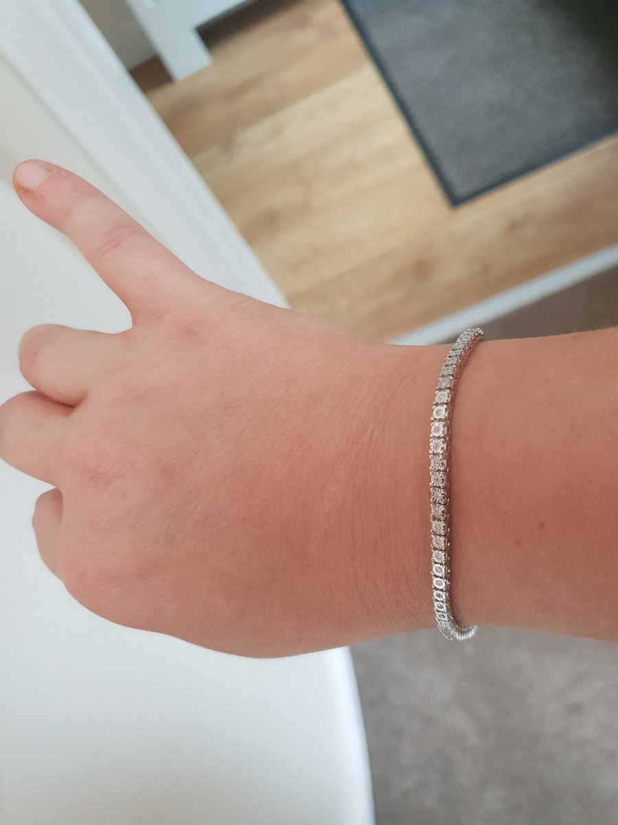 meant to be in southampton today on my 40th waiting to board <a href="/pandocruises/">P&O Cruises</a> #iona to head to Norway with my mum,20 friends&amp;family, but I have sun &amp; dairy&amp;egg free cake I can eat! also have this from my late dad bought for today just before he died in 2018 as he knew #lockdown40th