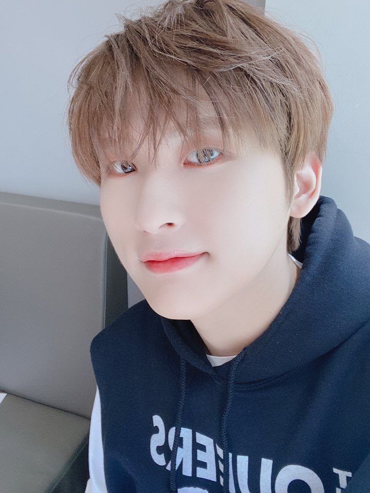 CRAVITY_twt tweet picture
