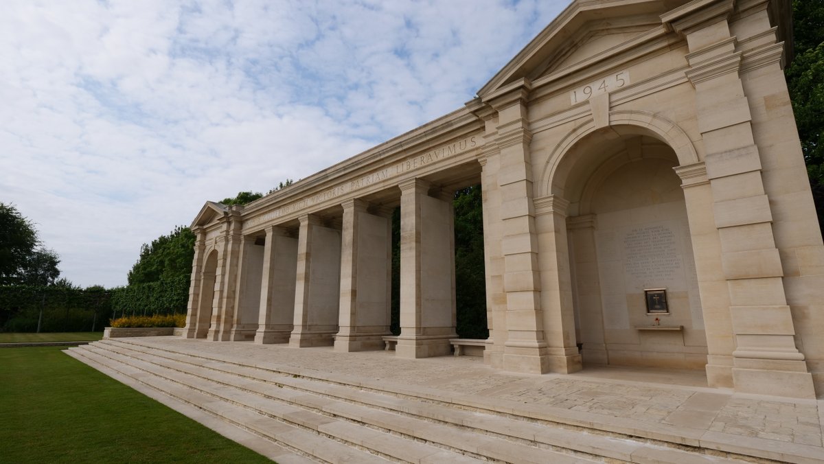 CWGC's tweet photo. #OTD 76 years ago the Allies landed in Normandy. Over 2,000 Commonwealth servicemen would be killed in action on D-Day - all commemorated by @CWGC. During the 86 day Normandy campaign over 22,000 Allied servicemen would die. Learn more, here: https://t.co/O3O5csHaFr #DDay76 #WW2 https://t.co/hbRWFdPF4G