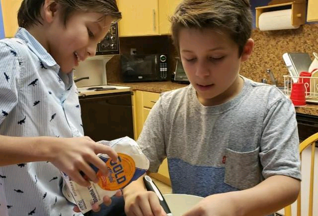 Recetas fáciles de galletas para niños: ellos las pueden hacer buff.ly/2AGnczm by <a href="/expresoec/">Diario Expreso</a> 
#Recetas