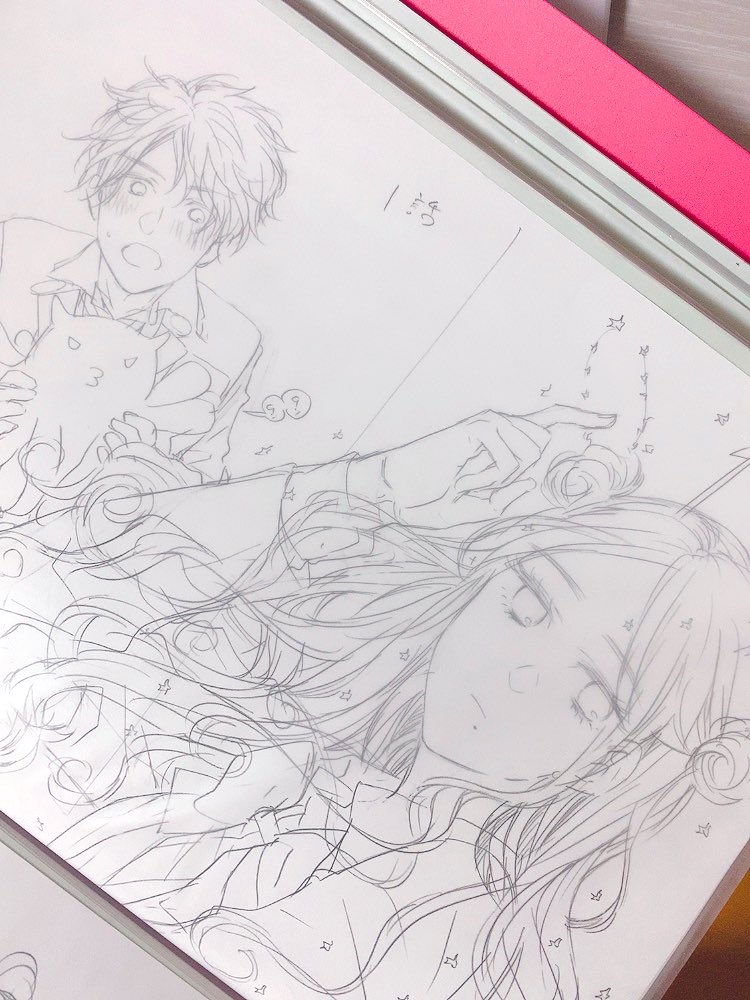 予告カットと1話のトビラのラフ。スキャンしたあとは使わないので、ある程度すると下絵は捨てたりはしますが。もう少し、下絵やネームはアナログで描きたいな…
ちなみに今月末ごろ更新予定の9話のトビラは下絵からデジタルで描きました。
どっちがいいかはまだわからないな〜
#かのうちゅ