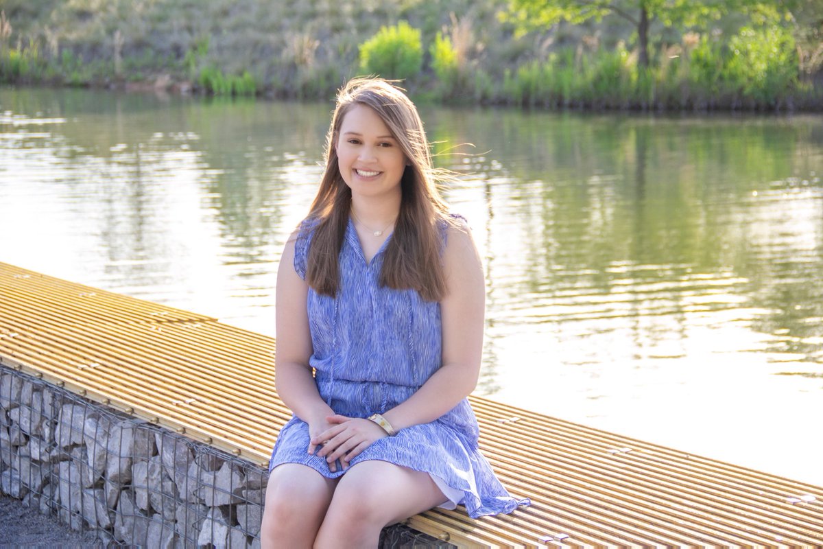 SoftballMb's tweet photo. Proud of this Evangel Christian graduate!  National Honor Society, Top 5 in her class, Spanish Honor Society, Seal of Biliteracy!  Proud of the strong woman she has become, willing to take a stand for equality! She is ready for a new adventure @BrenauUniv and @BrenauSoftball! https://t.co/1dCDFEsIcL
