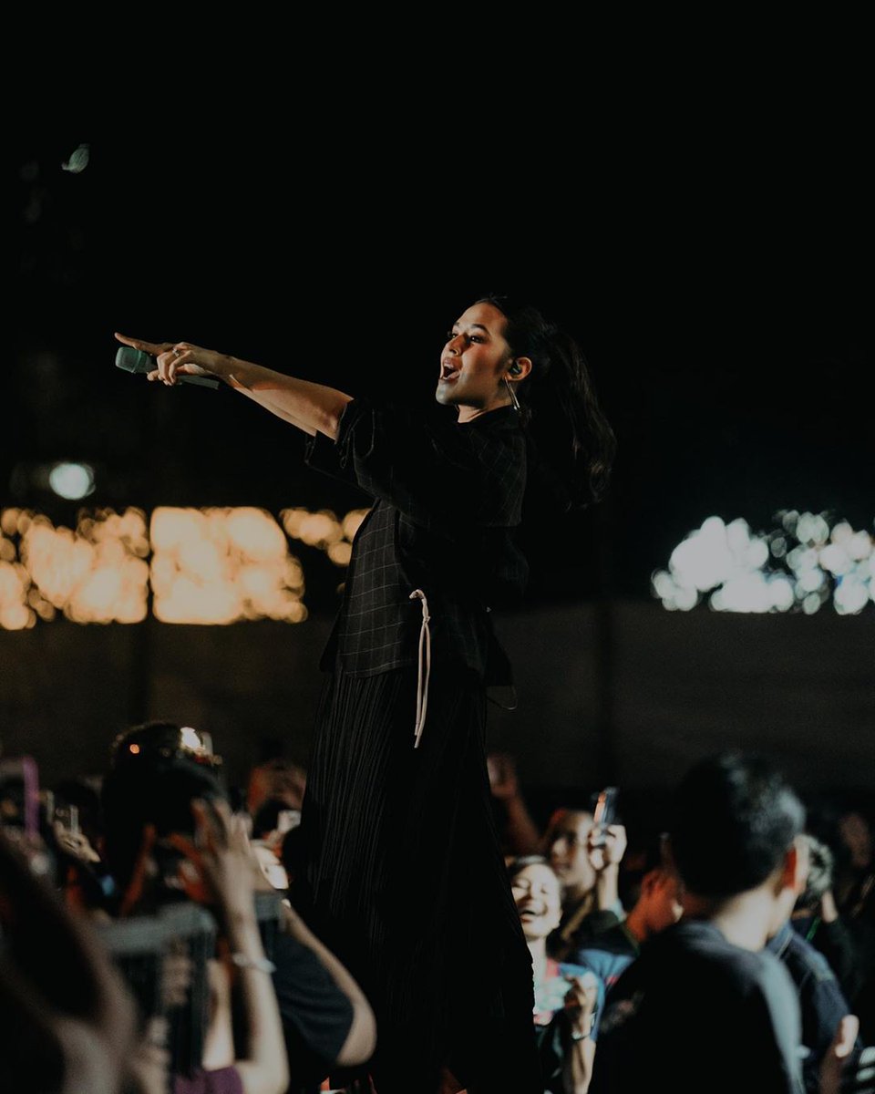 godblessbgs's tweet photo. Bali, 10 November 2019
_______
Selamat ulang tahun yang Teristimewa @raisa6690
#LagiKangen2nyaSamaRaisa #RaisaDay #HBD30Raisa #HBDRaisa #raisaturns30 #raisa #raisabali #raisa6690 #yourraisa #yourraisabali https://t.co/H2ttD8ughc