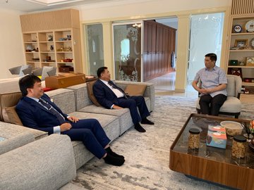 View image on Twitter