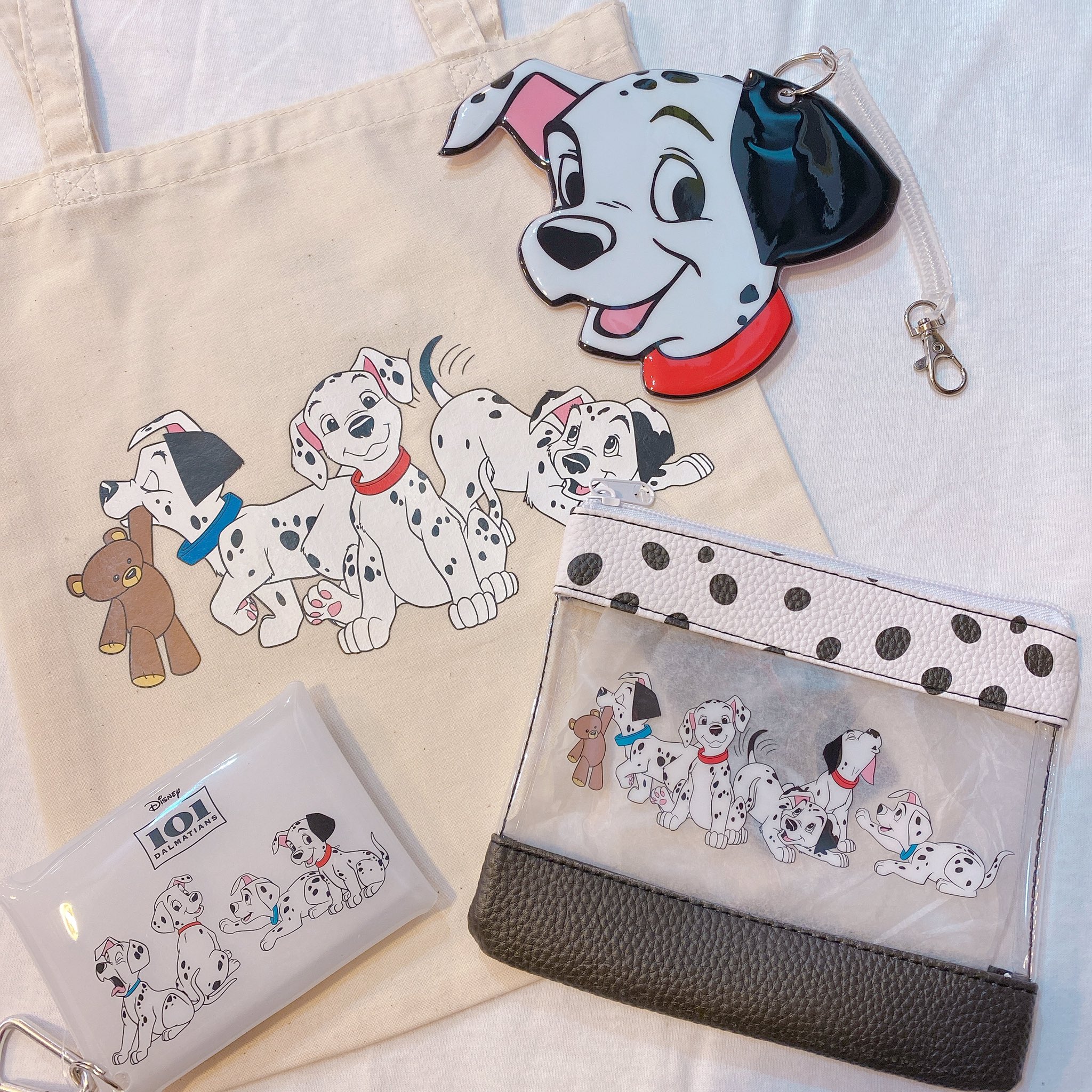 Twitter 上的 サンキューマート長野アゲイン店 商品紹介 サンキューマート限定 ディズニーシリーズより101匹わんちゃんグッズのご紹介です トートバッグ パスケース フラットポーチ マルチケース 他にもディズニーグッズたくさん入荷しております