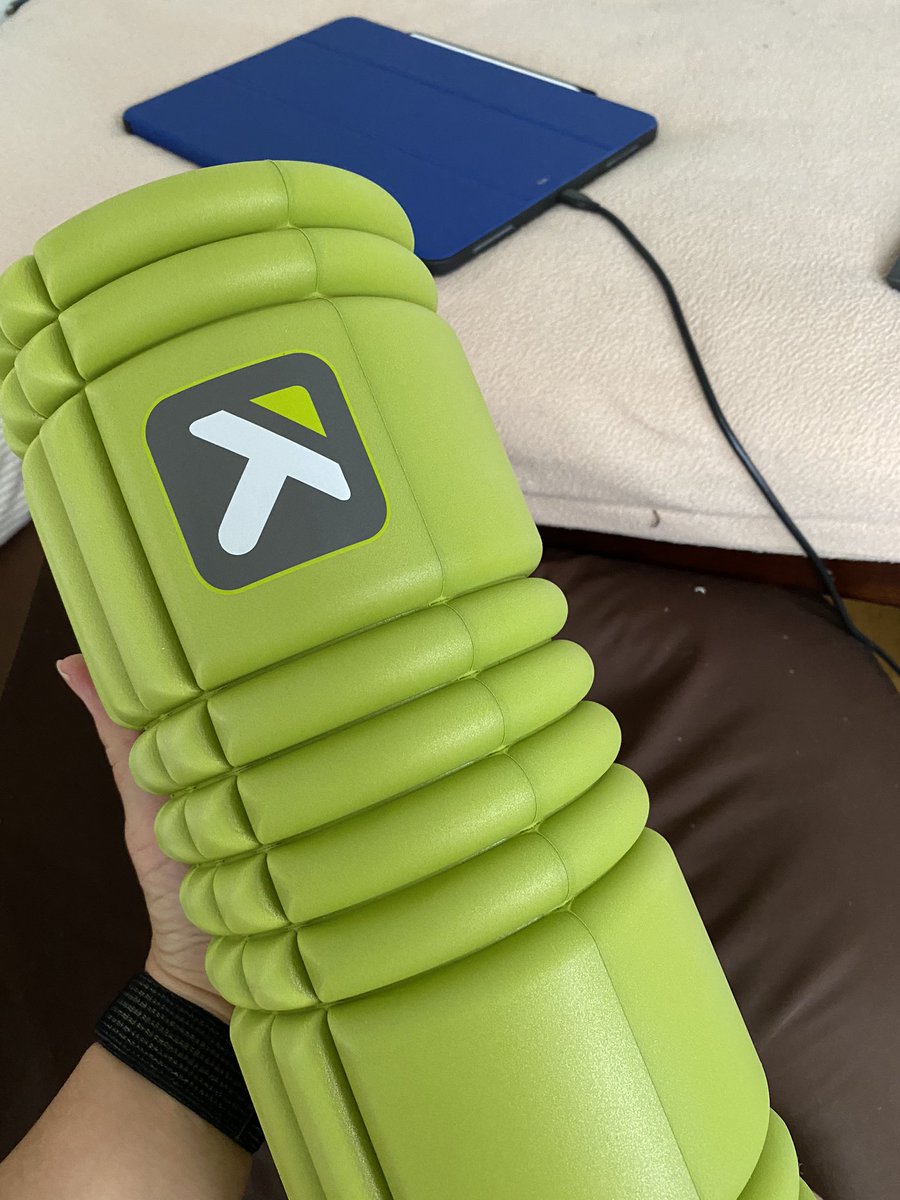 さいとう なおき ああああああ これいいですよね ジムでよくつかってたんですが そういえばいえではストレッチポールで代用しちゃってますね ちょっとチェックしてみます