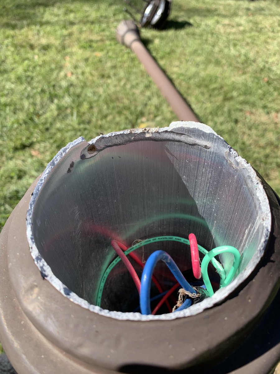 gcrawford's tweet photo. Sternberg Quality. Pole breaks at weld and falls to ground.  POS. #sternberg #poles #outdoorlighting #lighting #electric #quality #sternbergsucks https://t.co/0nGtfLMBrY