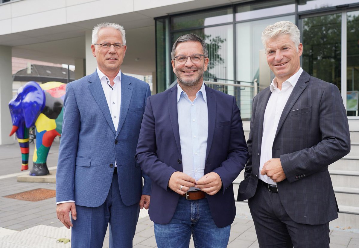 Trianel und <a href="/Stadtwerke_Hamm/">Stadtwerke Hamm</a>  gründen Wasserstoffzentrum zur Entwicklung der Wasserstoffwirtschaft in Hamm #Wasserstoff  #Hamm 
bit.ly/3lVtZJm